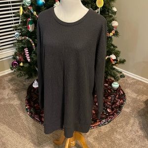 Women’s long sleeve waffle print shirt by Zenana.  Size XL ❤️